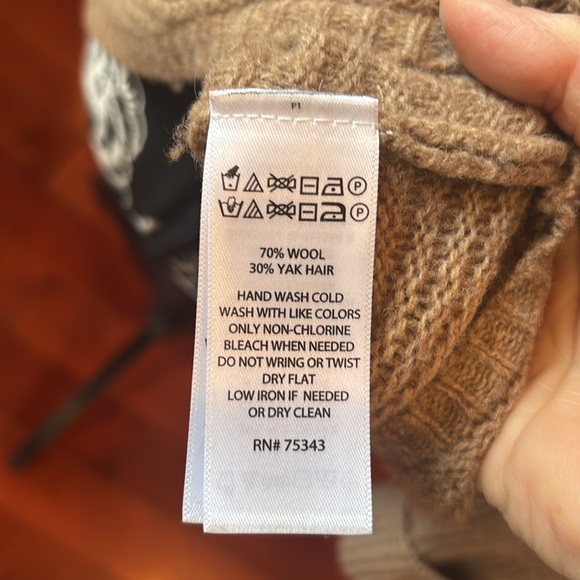 MAX STUDIO WOOL/YAK HAIR HOODED SWEATER - Picture 5 of 5